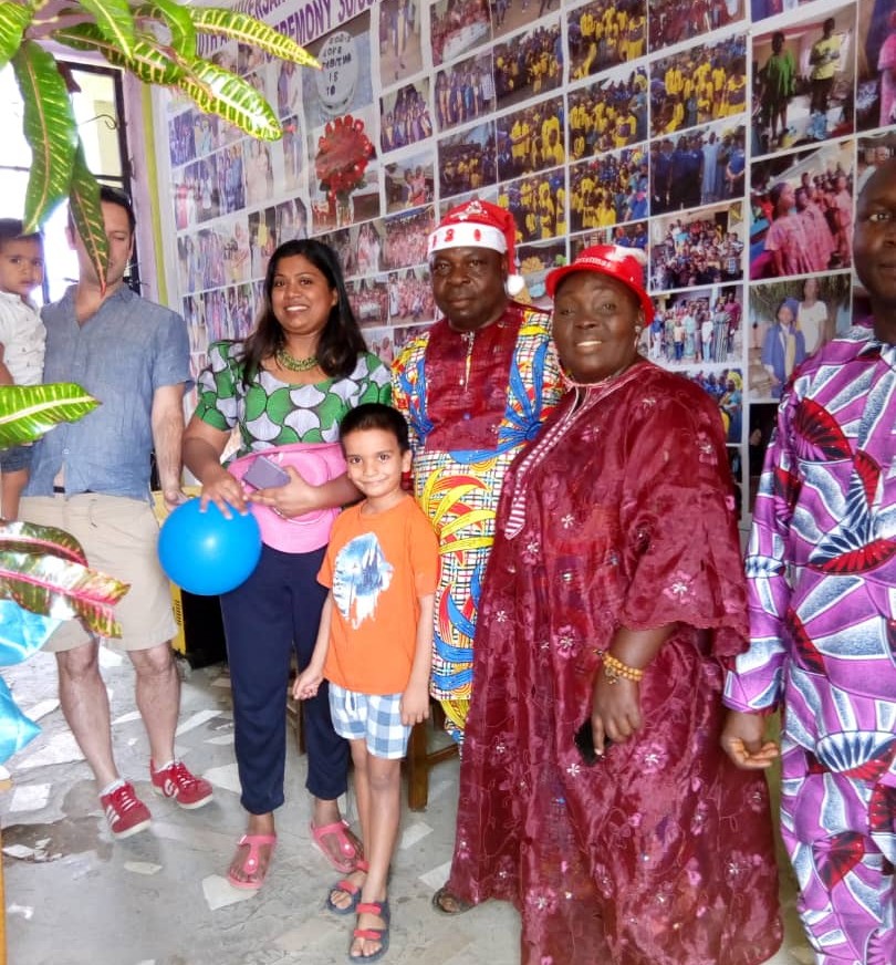 GLTIRF team and beneficiaries - children and women together in Nasarawa State